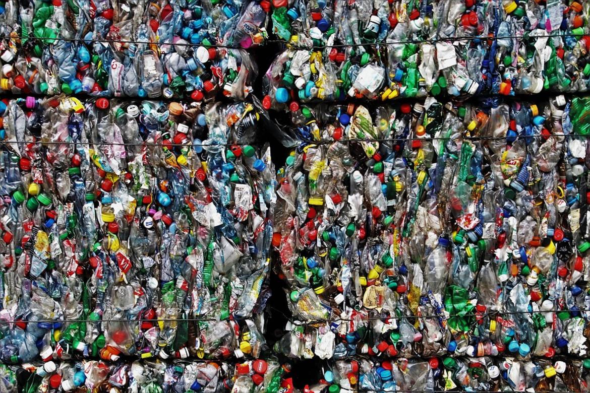 Plastic packaging: Europe faces a waste problem_62cca7f2bab23.jpeg
